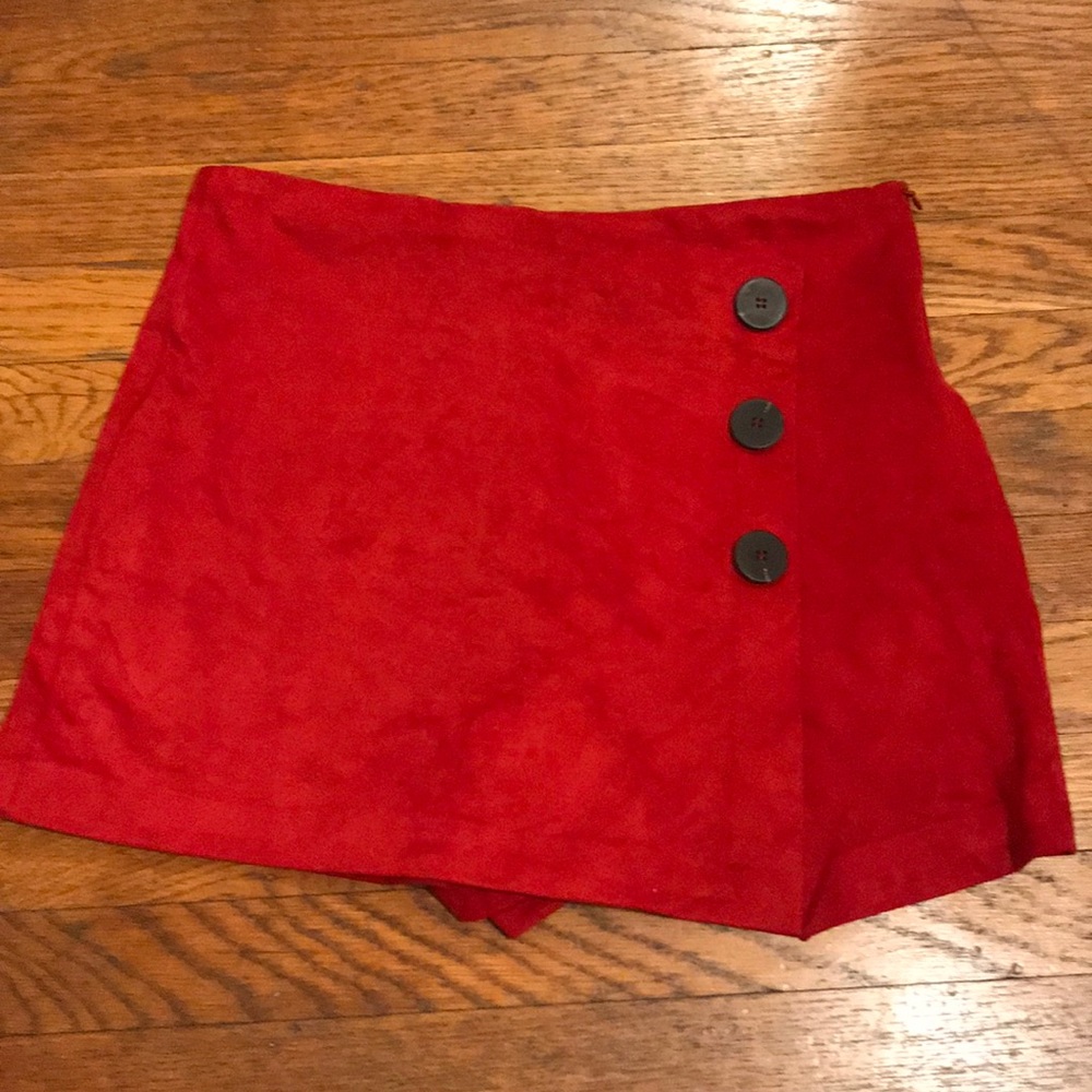 Red skort